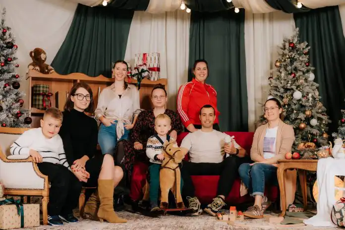 RECI TIČIĆ – božićna priča koja vraća vjeru u nježnost RECI TIČIĆ – božićna priča koja vraća vjeru u nježnost