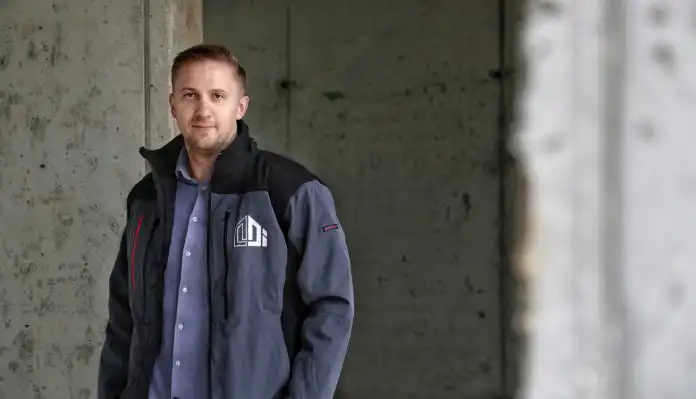 Treba li Vjesnikov neboder rušiti ili renovirati? Treba li Vjesnikov neboder rušiti ili renovirati?