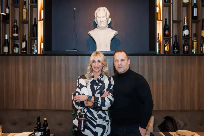 Restoran Antack predstavio bistu nonota Antacka i najavio blagdansku sezonu. Restoran Antack predstavio bistu nonota Antacka i najavio blagdansku sezonu.