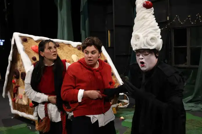 Premijera bajkovite opere „Ivica i Marica“ u riječkom kazalištu. Premijera bajkovite opere „Ivica i Marica“ u riječkom kazalištu.