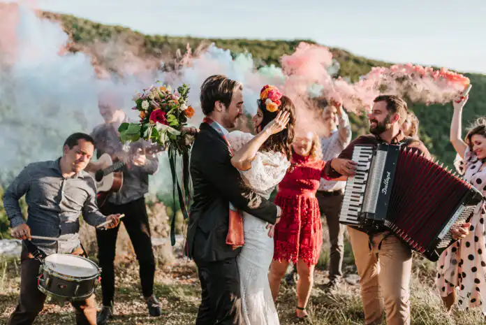 U središnjoj Istri će se održati prvi sajam vjenčanja. “Moje istarsko vjenčanje” 28. veljače u Pazinu U središnjoj Istri će se održati prvi sajam vjenčanja. “Moje istarsko vjenčanje” 28. veljače u Pazinu