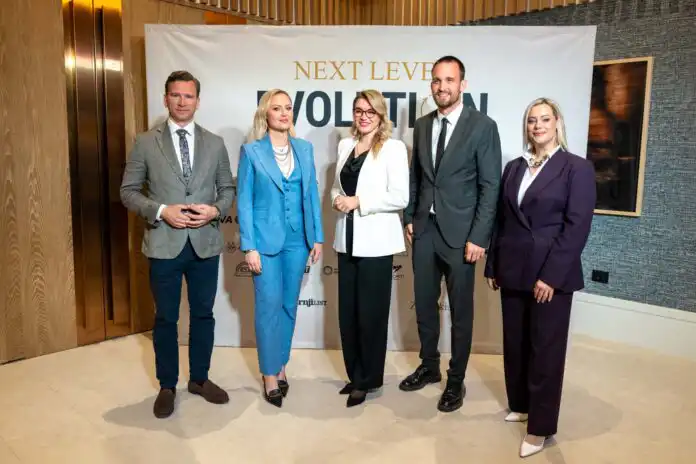 Iza nas je prvi dan Evolution Next Level konferencije. Iza nas je prvi dan Evolution Next Level konferencije.