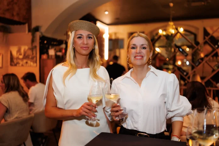 Restaurant Antack i WineLuxe su proveli goste kroz okuse Francuske. Restaurant Antack i WineLuxe su proveli goste kroz okuse Francuske.