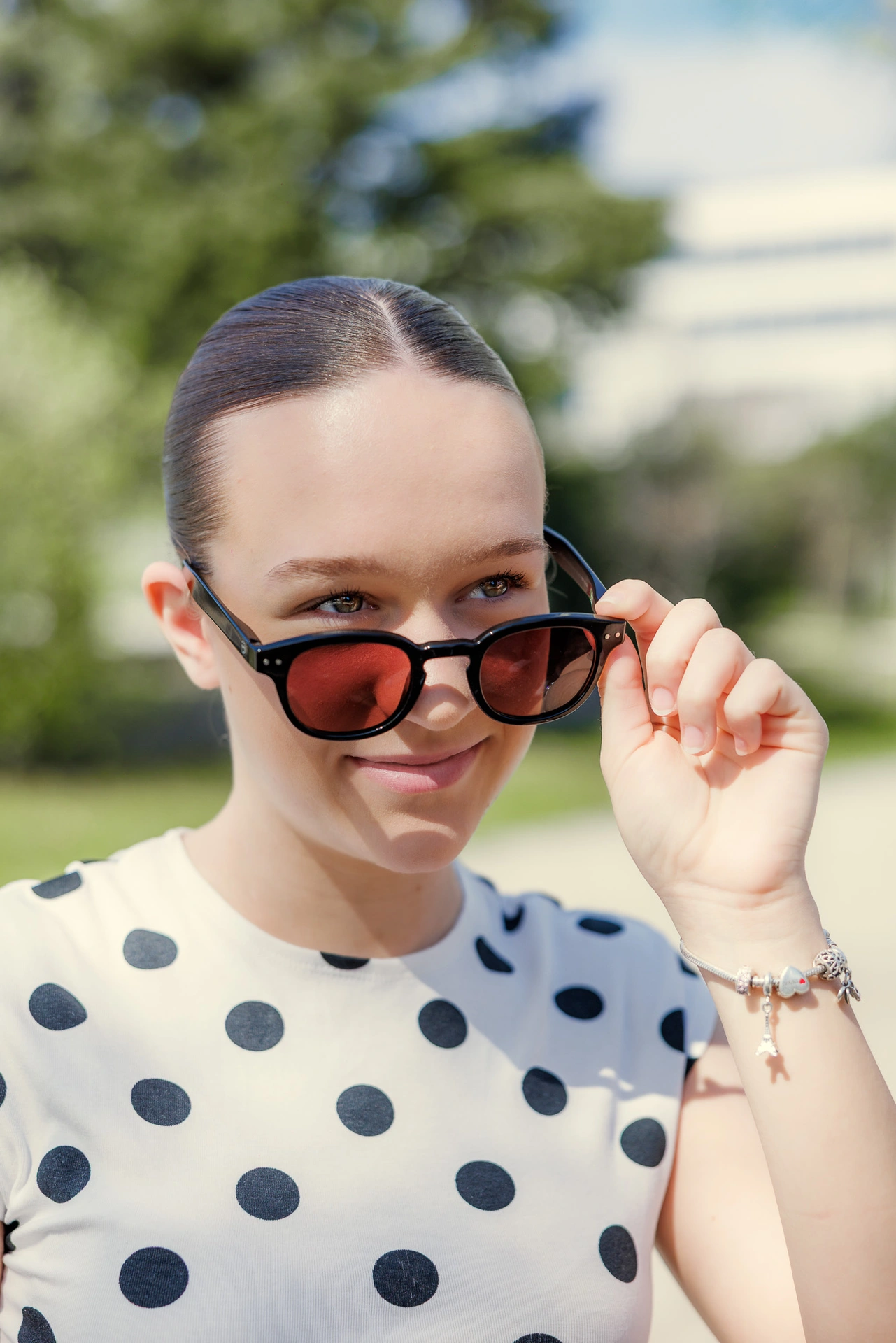 Kolekcija CROSSROADS IZIPIZI x Marija i Nisa Mažar Kolekcija CROSSROADS IZIPIZI x Marija i Nisa Mažar