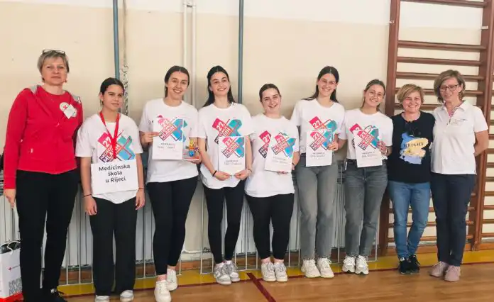Medicinska škola Rijeka plasirala se na državno natjecanje mladih u prvoj pomoći Medicinska škola Rijeka plasirala se na državno natjecanje mladih u prvoj pomoći