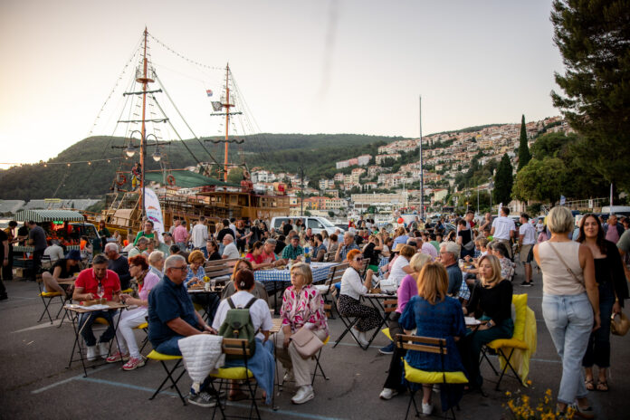 Kad se spoje svi od mora gušti nastanu SEA GUŠTI! Kad se spoje svi od mora gušti nastanu SEA GUŠTI!