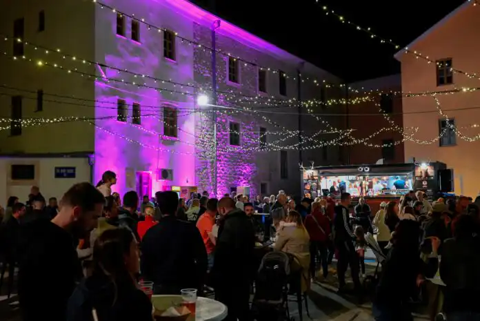 Okusi, glazba i dobra atmosfera obilježili Altroke Food Festival Okusi, glazba i dobra atmosfera obilježili Altroke Food Festival