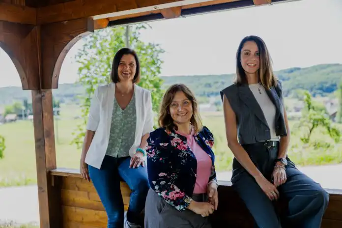 Čuvarice ruralnog srca: Kako tri iznimne žene kroz Zakladu Zora mijenjaju viziju održive budućnosti. Čuvarice ruralnog srca: Kako tri iznimne žene kroz Zakladu Zora mijenjaju viziju održive budućnosti.