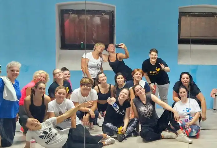 Jeste li razmišljali o Zumba treninzima? Jeste li razmišljali o Zumba treninzima?