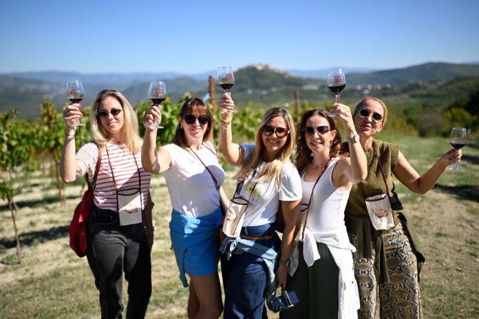 Teran Wine & Walk okupio gotovo 750 sudionika Teran Wine & Walk okupio gotovo 750 sudionika